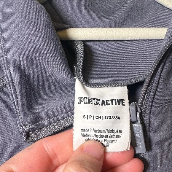 PINK Victorias Secret Active Jacket - Picture 3 of 5